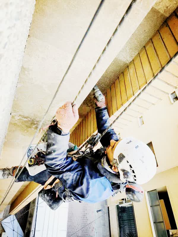 کار در ارتفاع شیراز